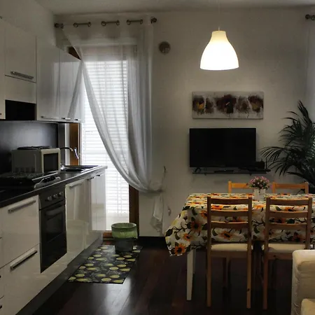 Apartament Fara 8 *